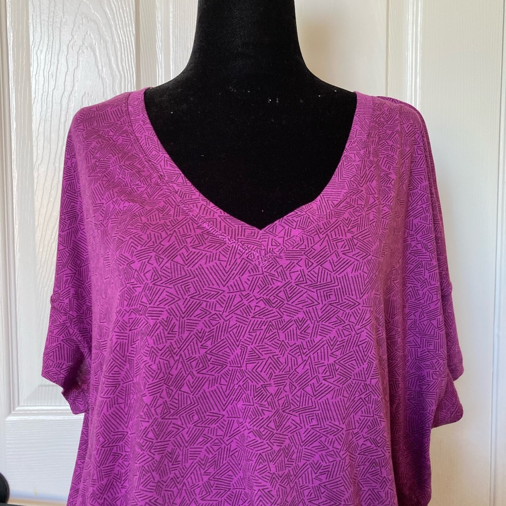 ACTIVE ZONE:  Printed Top, with keyhole back  - purple